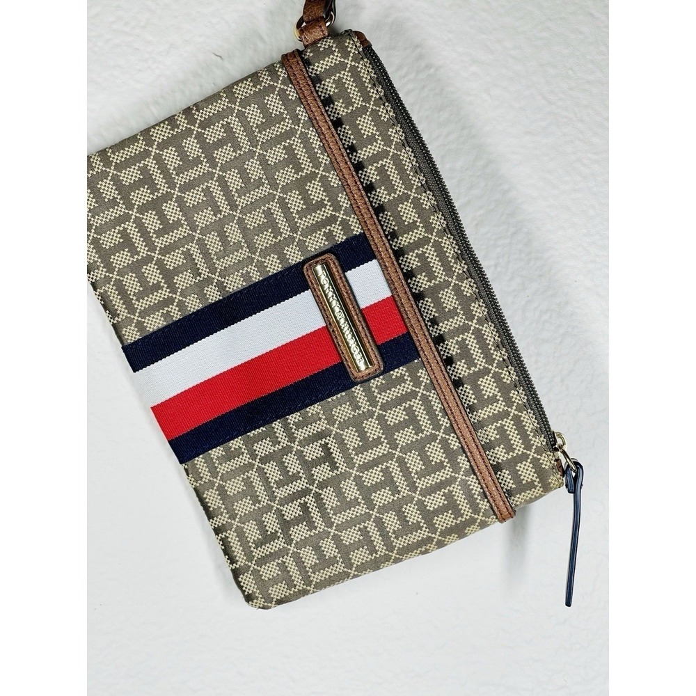 Tommy Hilfiger Wristlet Wallet Clutch Purse 9x6" Logo Geometric NWOT Travel